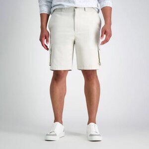 Men's Haggar® Straight-Fit Stretch Cargo Shorts Color: Putty Size: 32